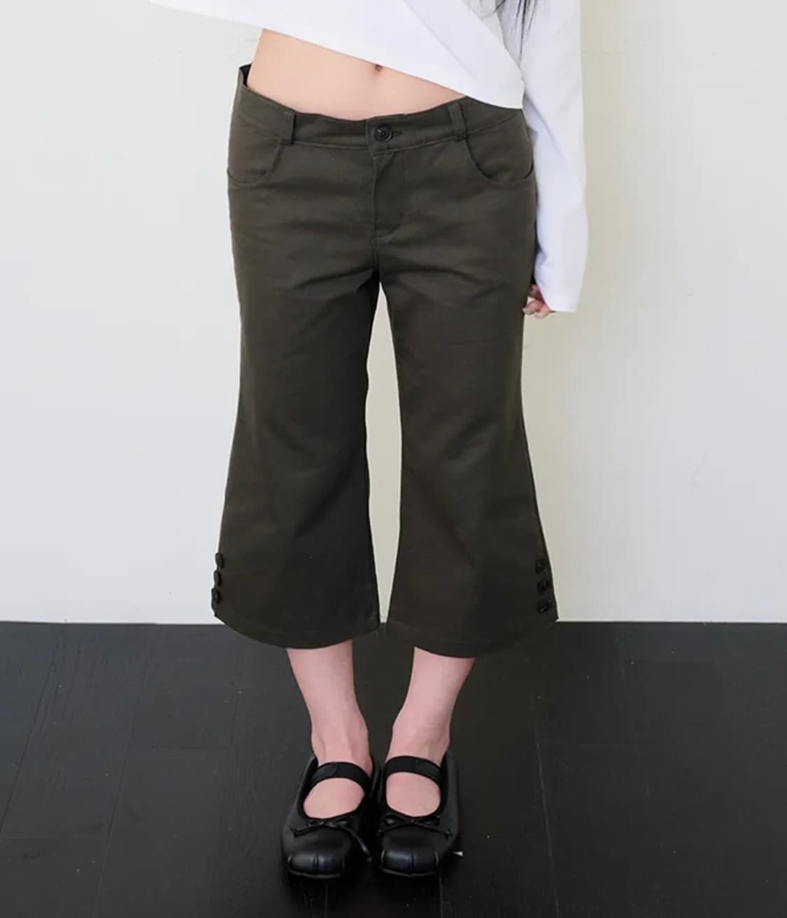 잇자바이브 카프리팬츠 SNAP POINT CAPRI PANTS KHAKI 상품이미지1