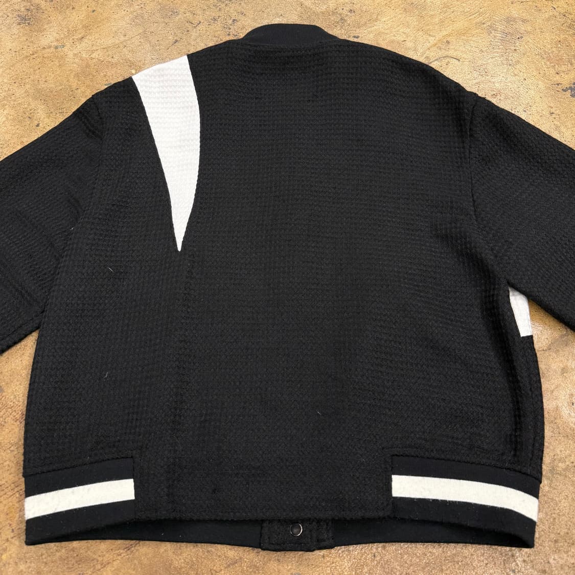 마뗑킴 블랙 바시티 자켓 점퍼  상품이미지4