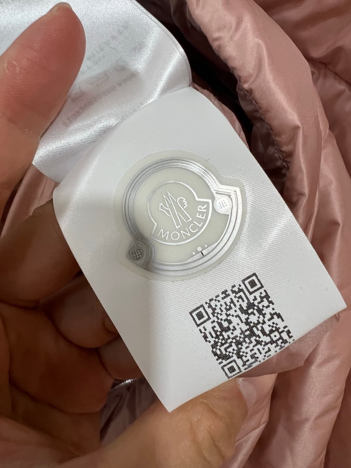 몽클레어 핑크 여성니트패딩 M (새상품급) 상품이미지3