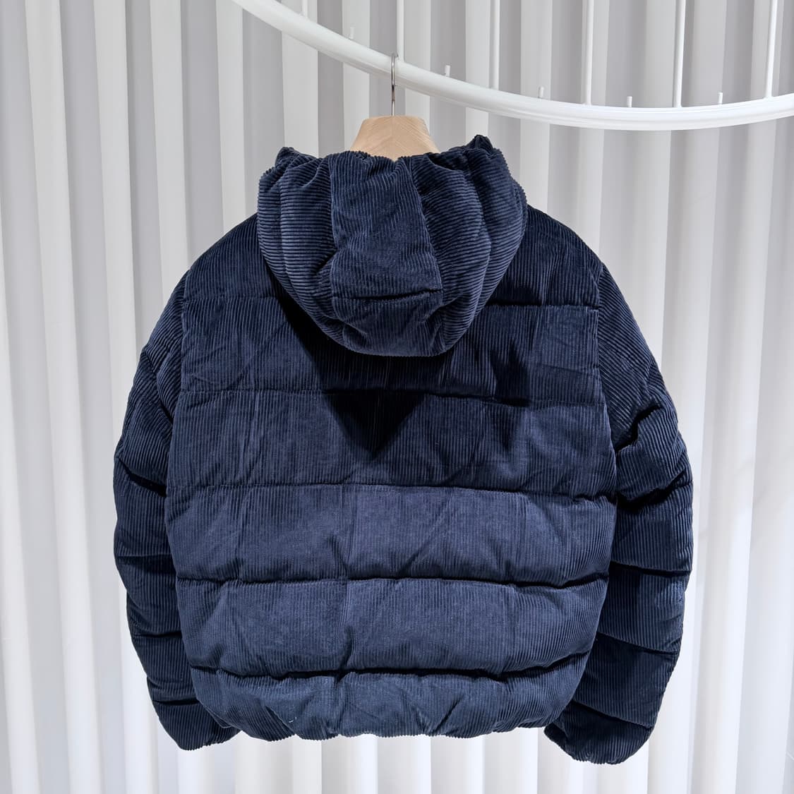 50 / 프라다 코듀로이 후드 네이비 패딩 상품이미지5