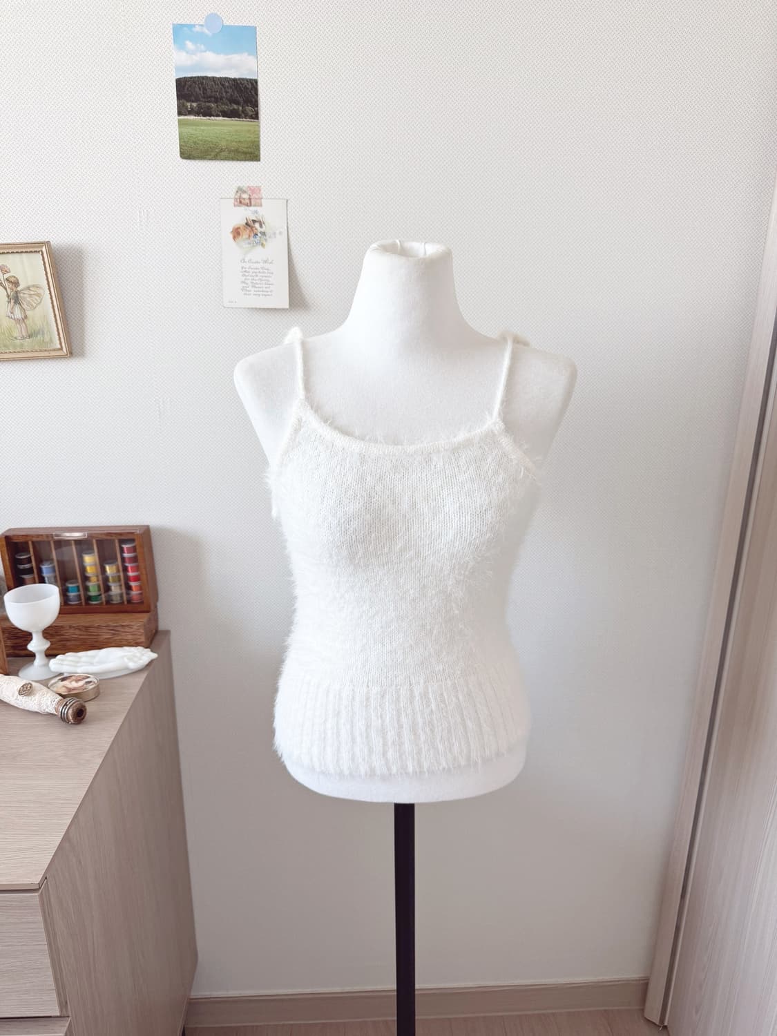 화이트 퍼 슬리브리스 (끈조절가능) 상품이미지1