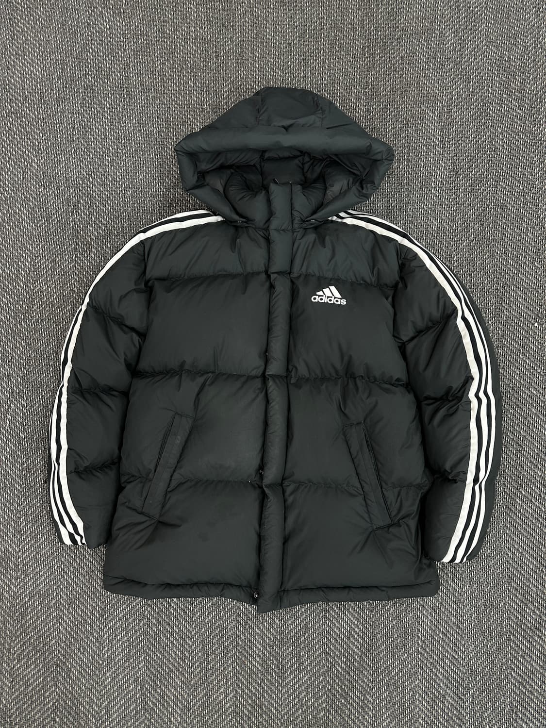 아디다스 삼선 패딩 블랙 상품이미지1