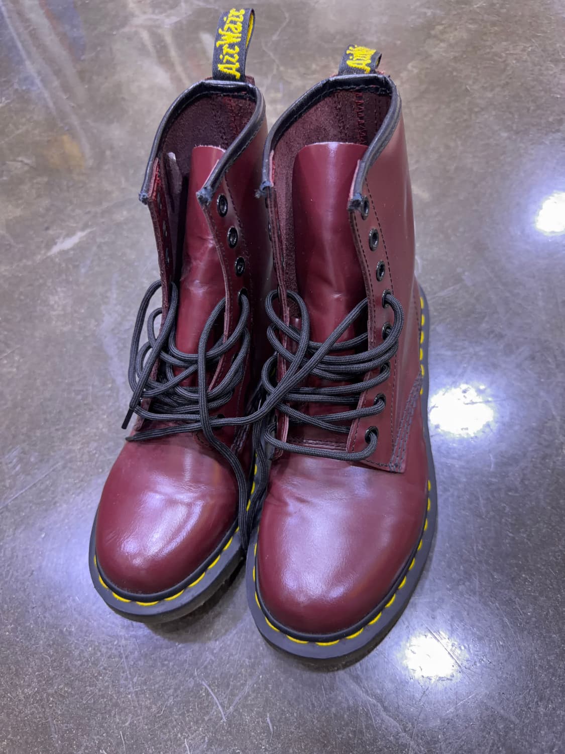닥터마틴 11821 체리레드 8홀 워커부츠 240 상품이미지2