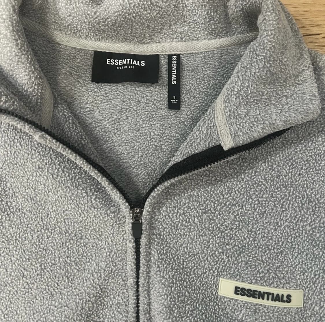 에센셜 폴라 플리스 베스트 상품이미지2