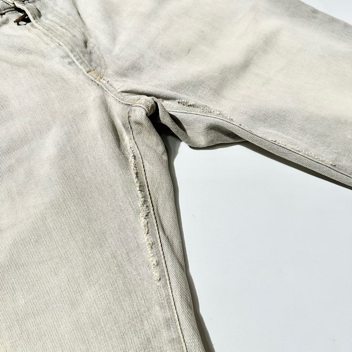(매장판) 돌체 앤 가바나 메탈 플레이트 디스트레스드 데님 팬츠 상품이미지7