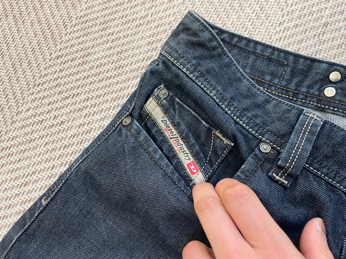 디젤 라키 LARKEE 스트레이트 데님 팬츠 J04032 상품이미지3