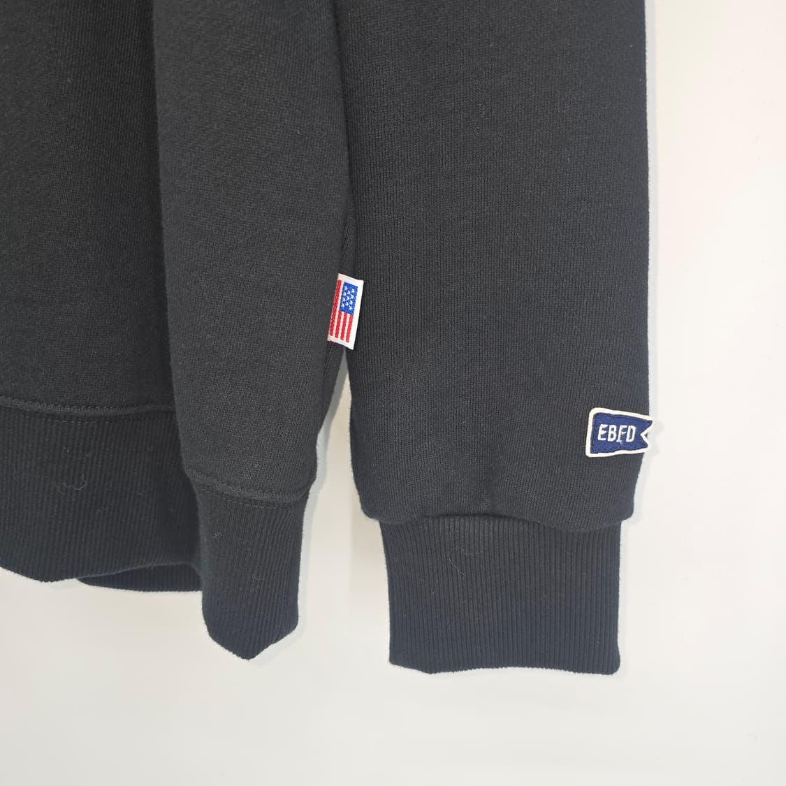 EBFD 캐릭터 맨투맨 블랙 상품이미지4