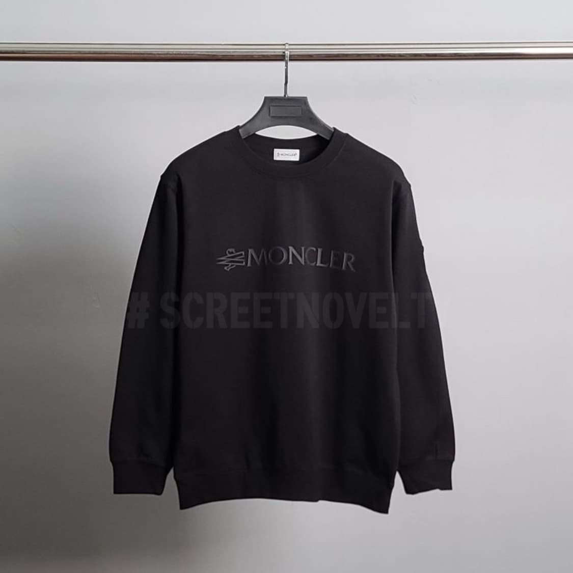 몽클 블랙 코튼 맨투맨 상품이미지1