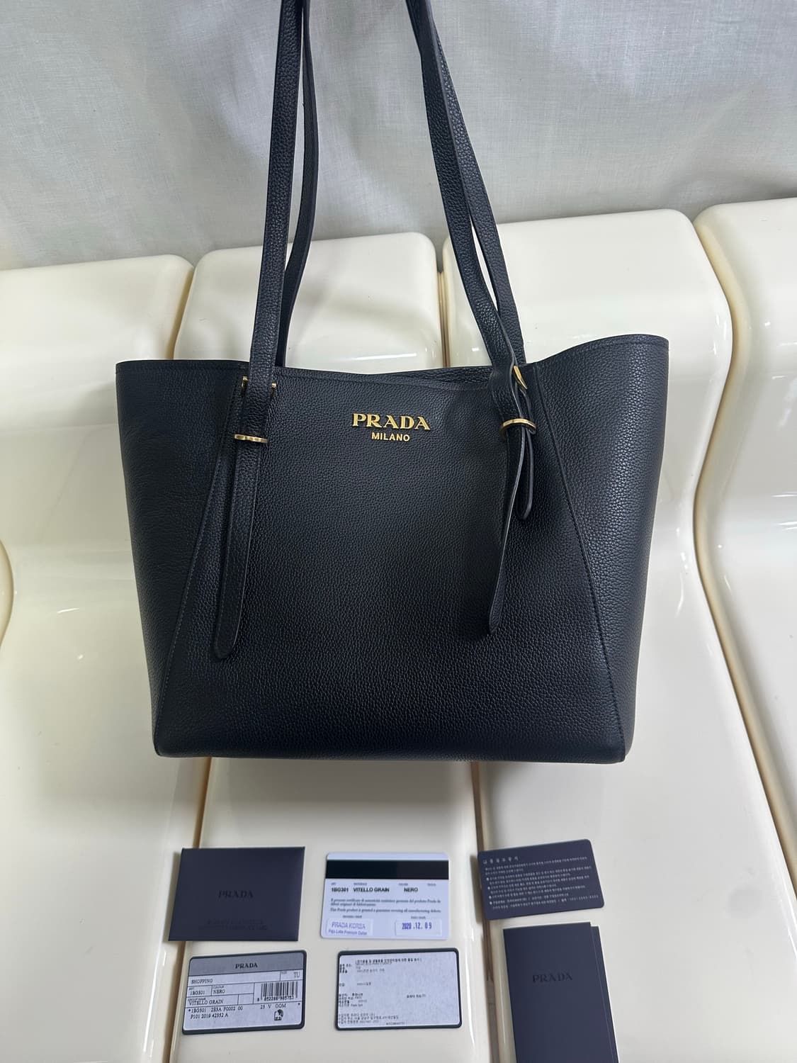 [SA 정품] 프라다 로고 숄더백 상품이미지1