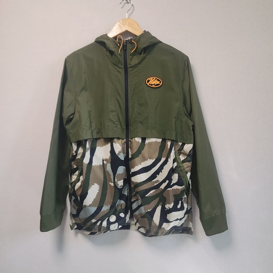 [L] 나이키 빅로고 카모 바람막이 상품이미지2