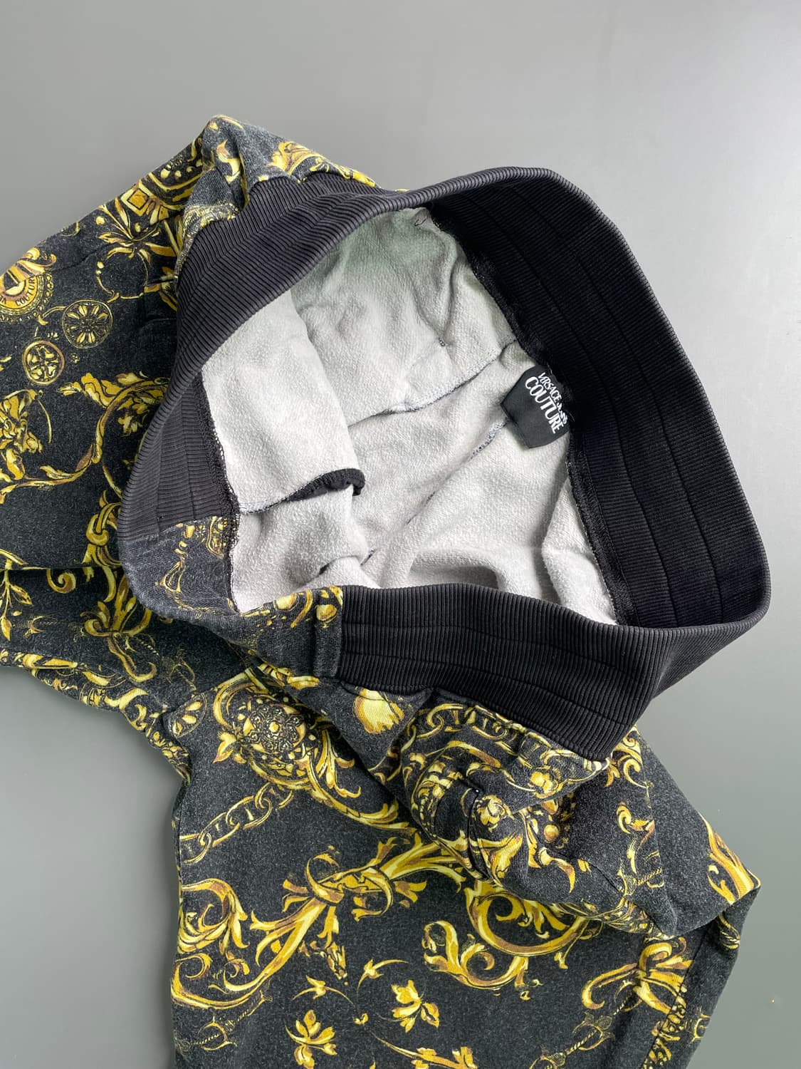 [L] 베르사체 꾸뛰르 바로크 패턴 프린팅 후드 집업 팬츠 셋업 상품이미지9