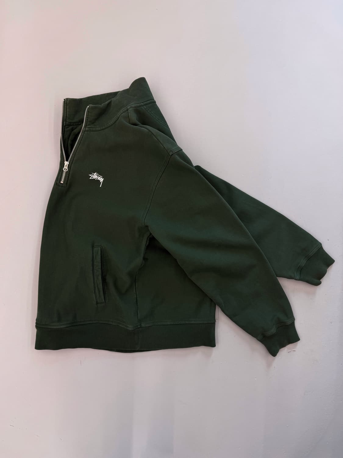 스투시 루즈핏 오버다이드 스탁 로고 딥그린 하프집 해비 스웻셔츠 상품이미지2