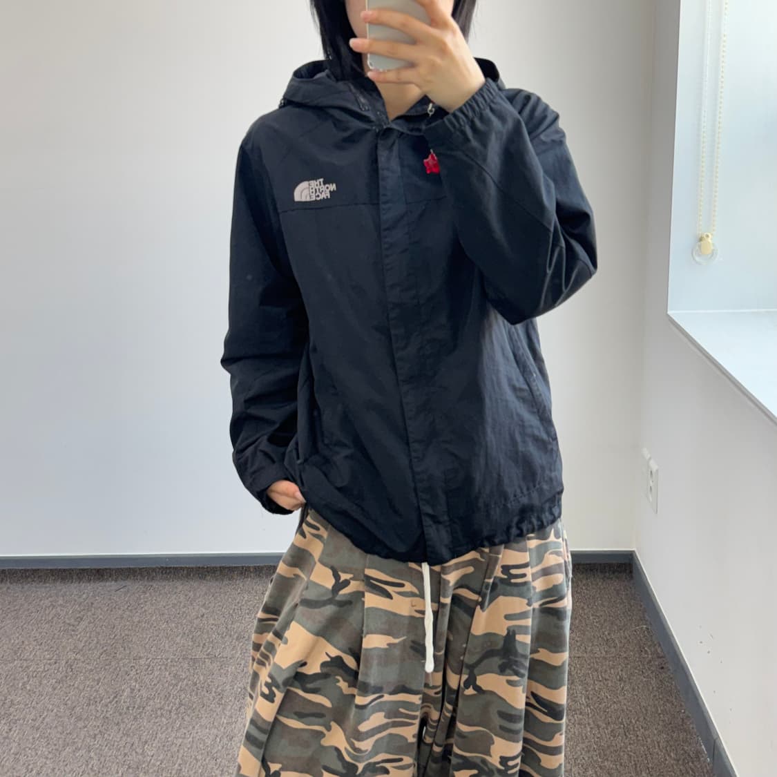 The north face 노스페이스 블랙 바람막이 자켓 상품이미지1