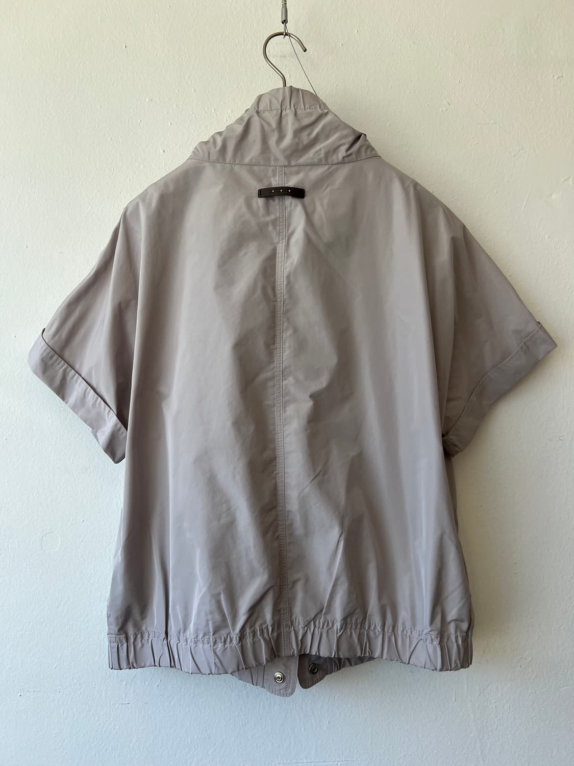 페세리코 여성 코코아베이지 바람막이자켓 반팔점퍼 상품이미지3