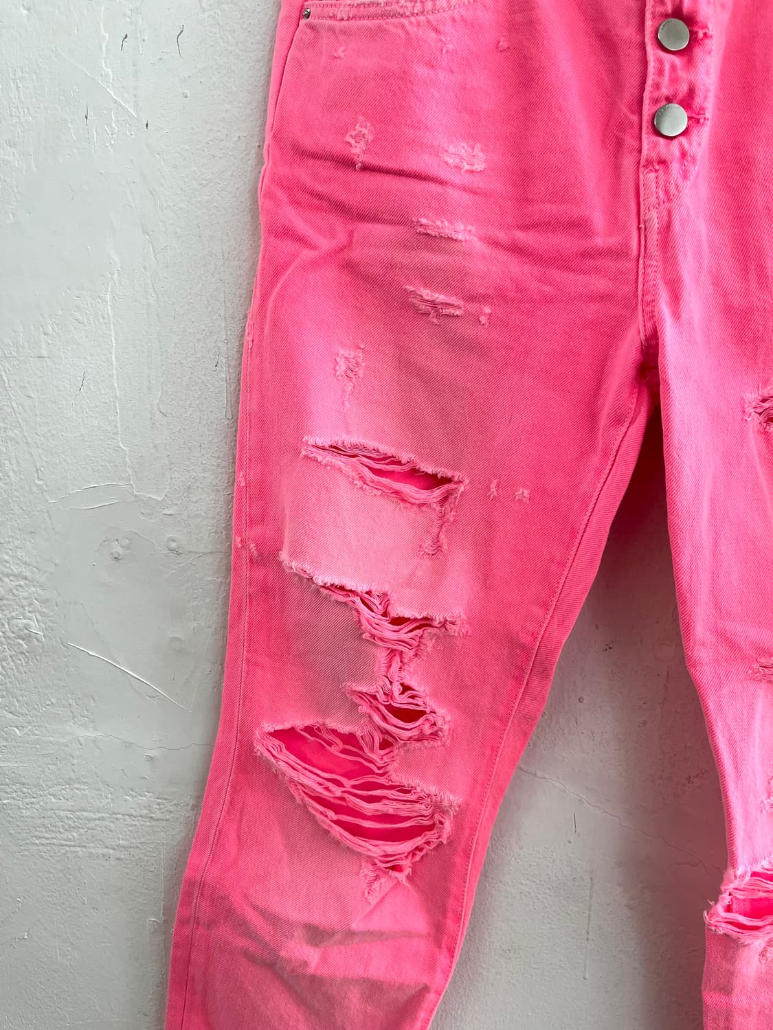 아미리 디스트레스드 핑크 진 상품이미지4