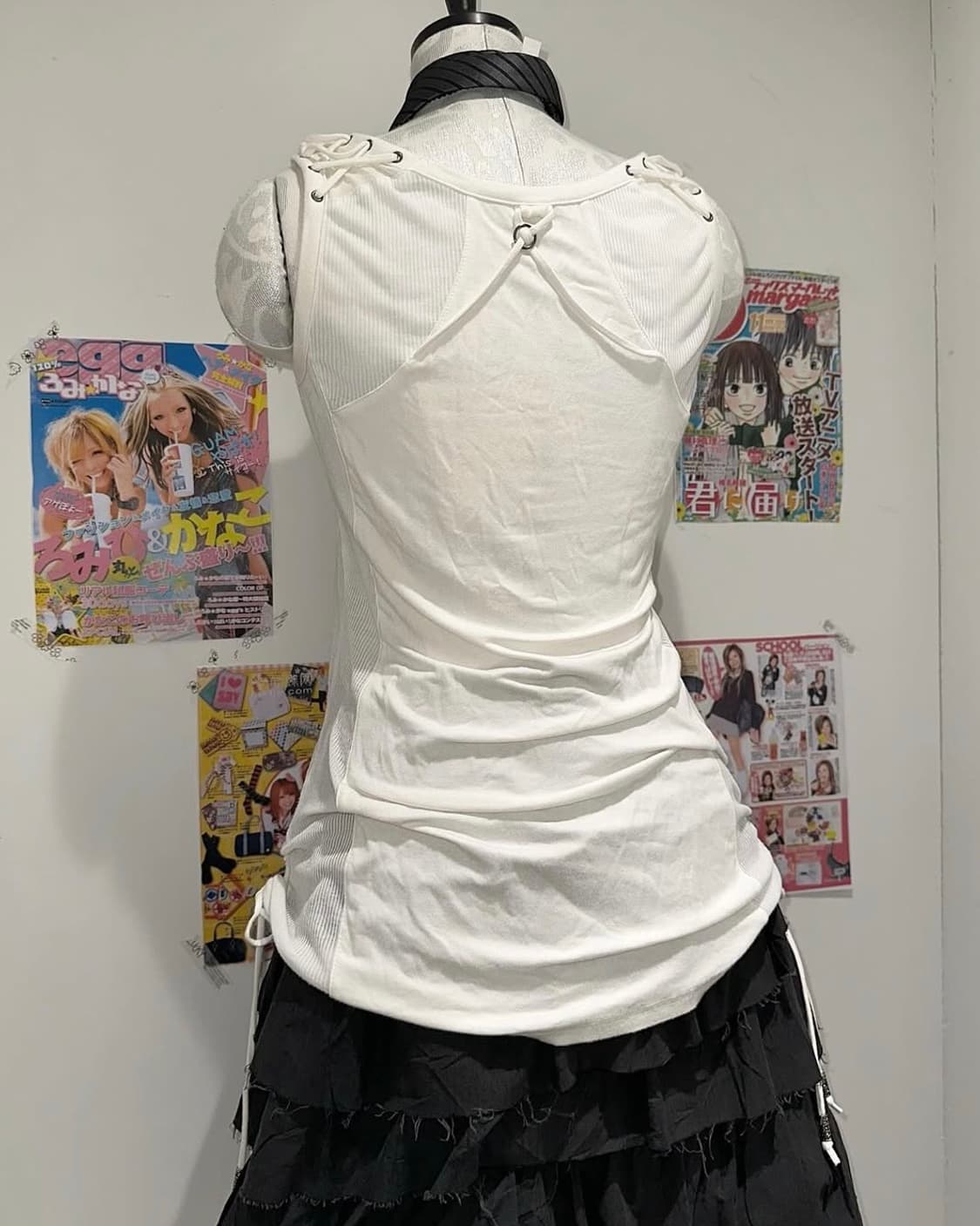 Ozz On Gray printed shirring detail top 상품이미지4