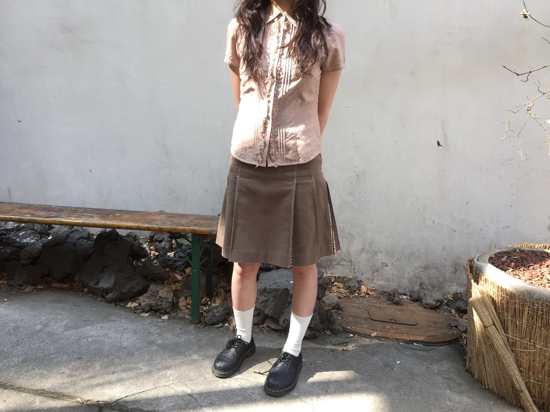 빈티지 반팔 셔츠 프릴 트리밍 디테일 슬임핏 베이지 상품이미지2