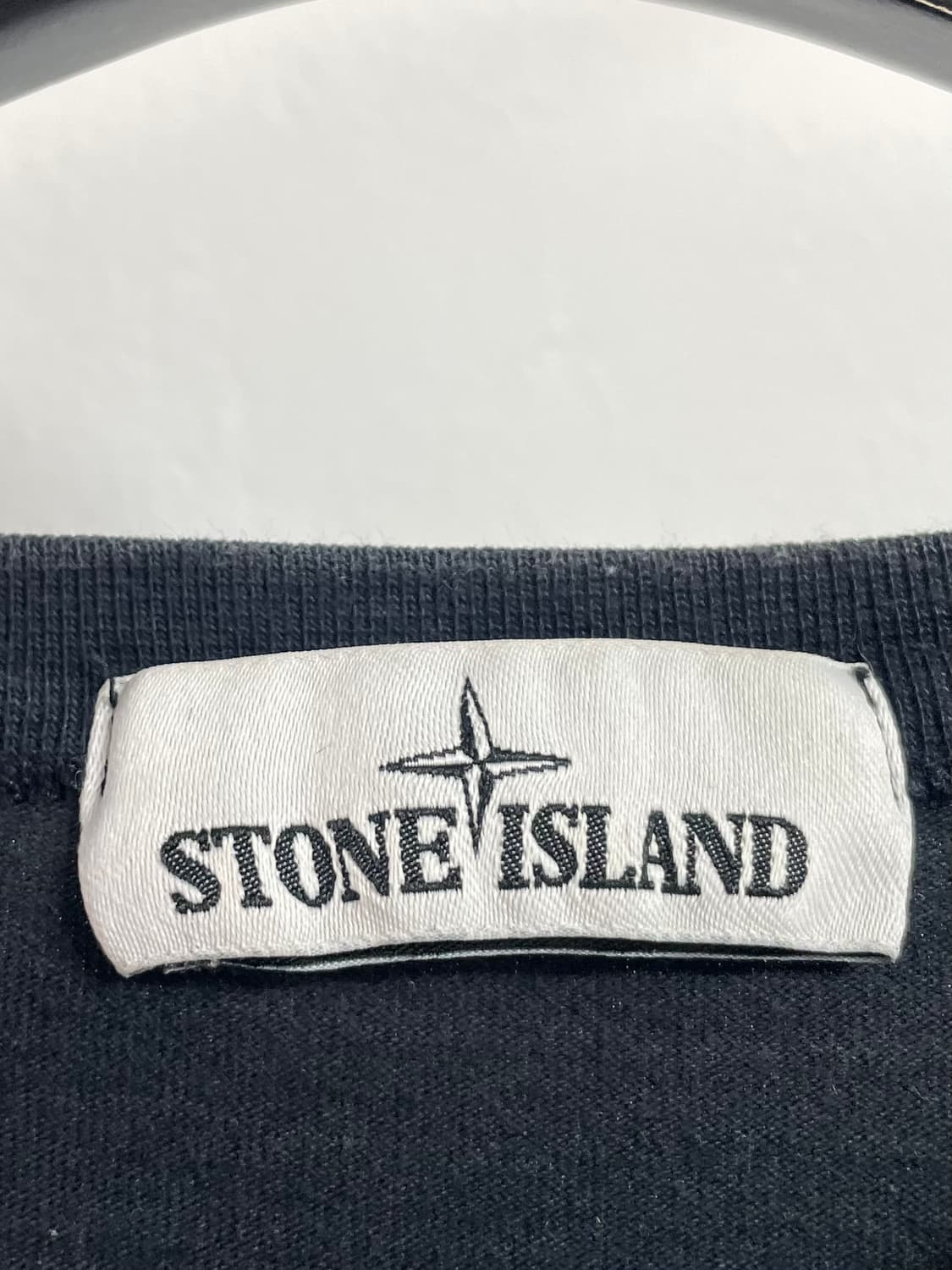 스톤아일랜드 와펜 라운드 맨투맨(on.600) 상품이미지5