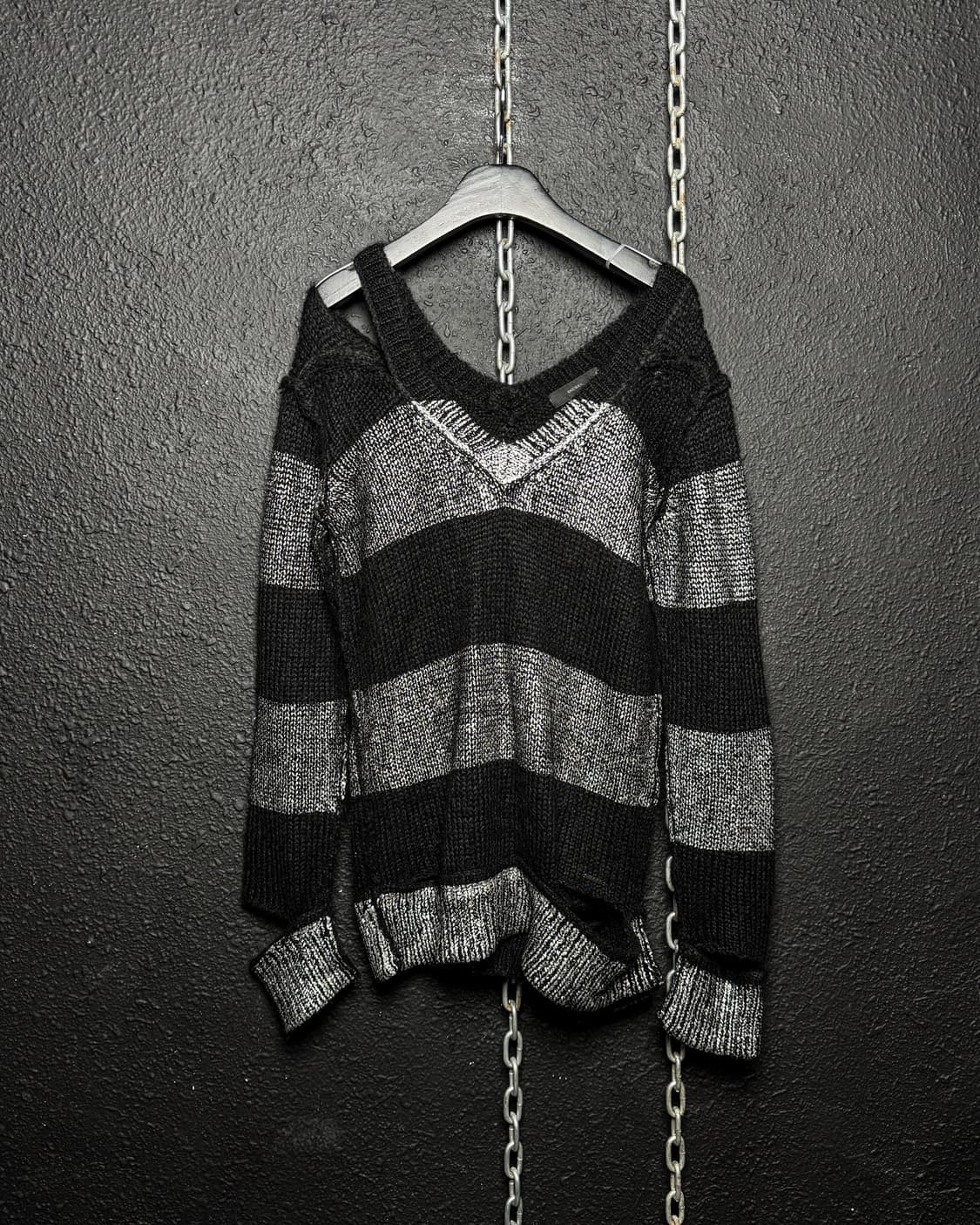 DIESEL – Black Stripe Distressed knit    상품이미지6