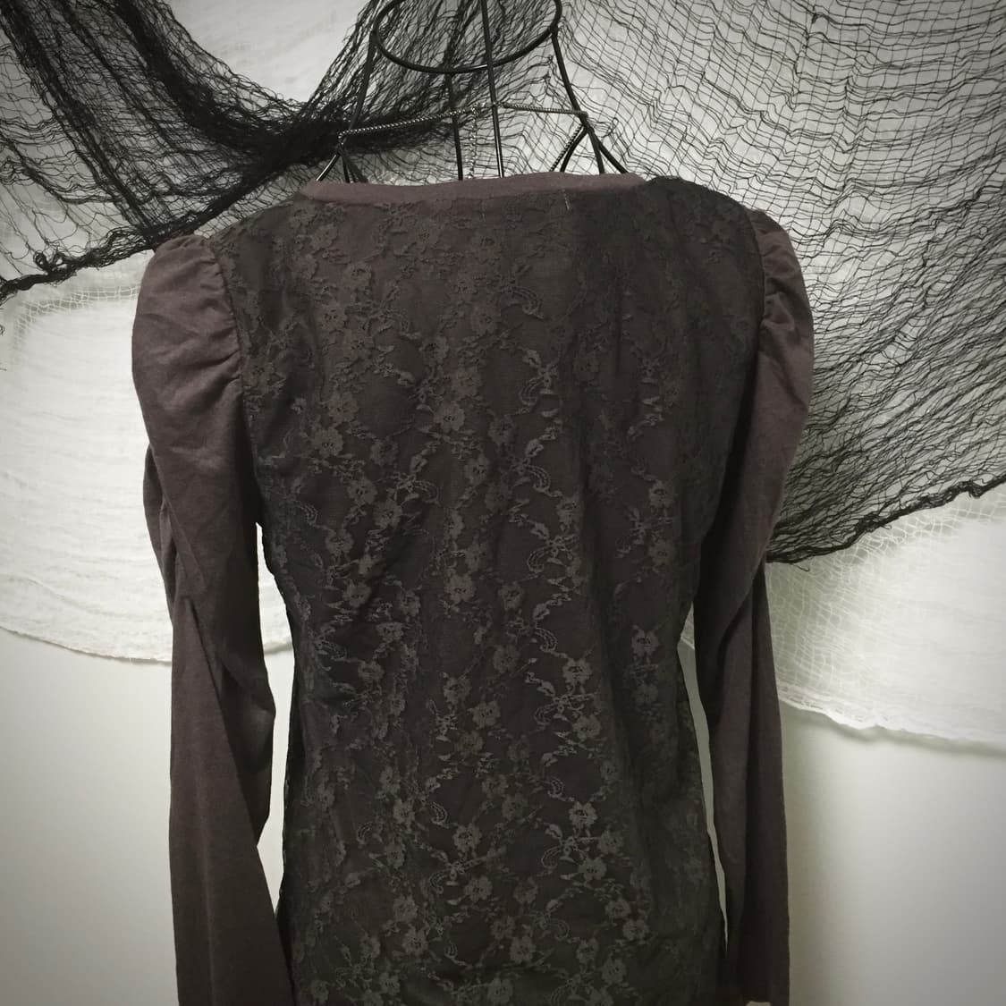 a.v.v brown lace detail shirring puff  T 상품이미지6