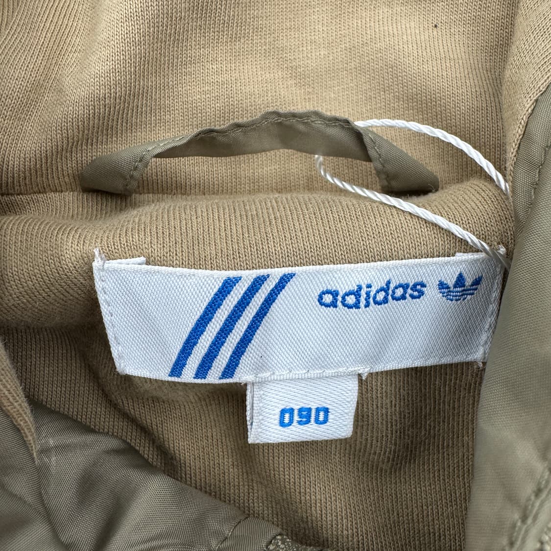 아디다스 올리브 카키 파이어버드 멀티로고 크롭 후드 바람막이 상품이미지4