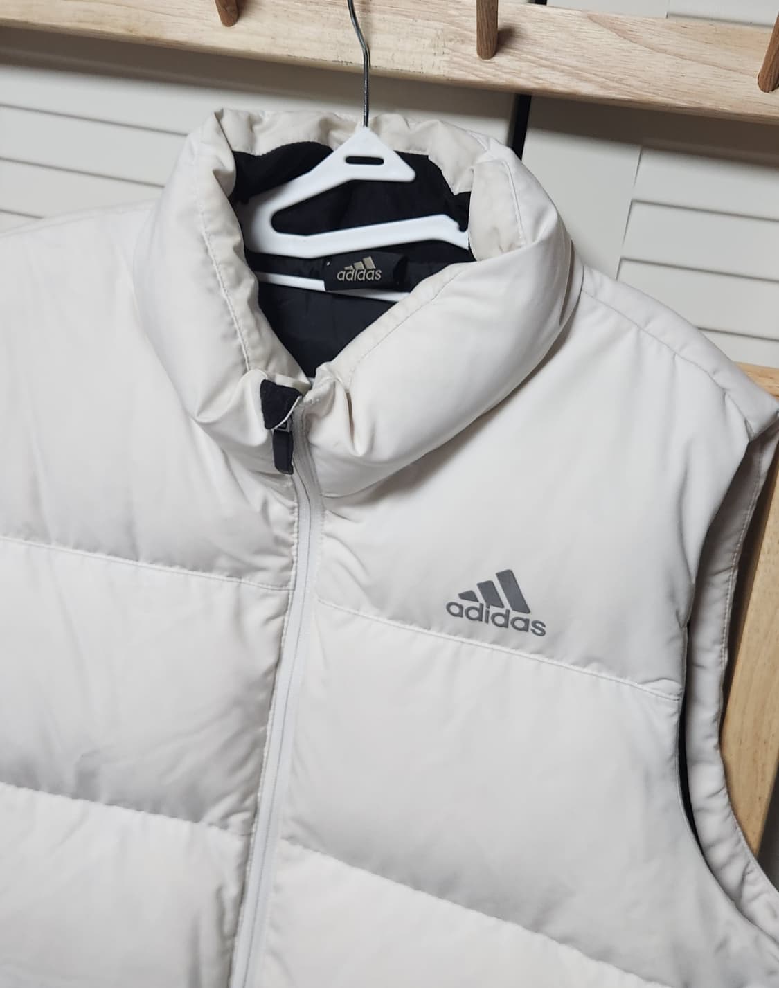 아디다스 화이트 스티치 로고 베스트 조끼 패딩 자켓 상품이미지3