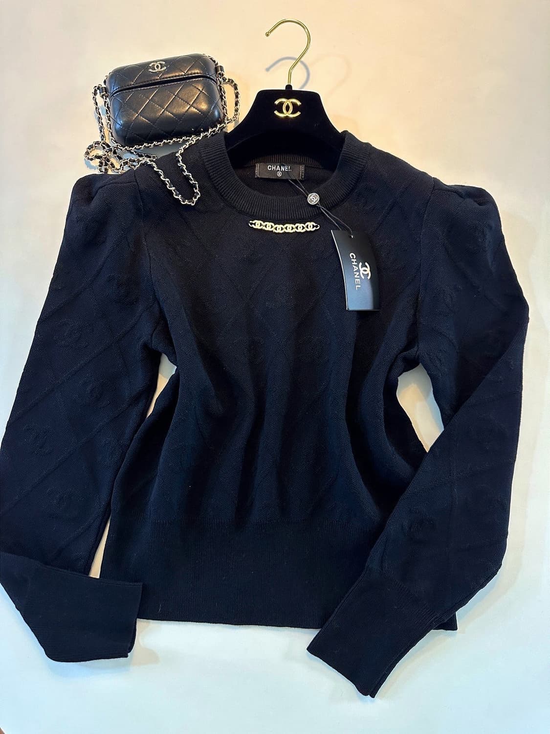 (새상품)샤넬장식니트 상품이미지1