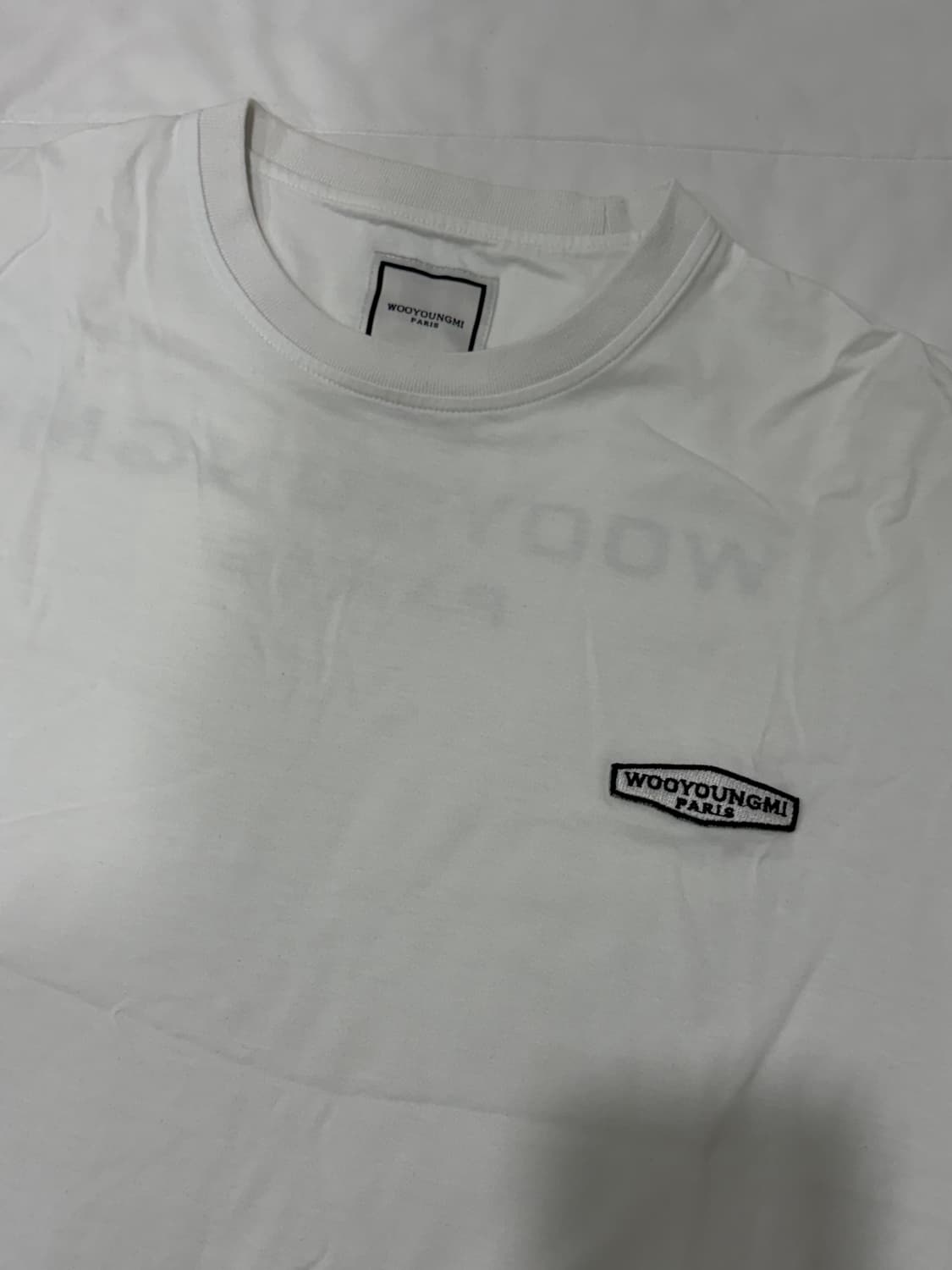 우영미 실버 백로고 티셔츠 화이트 상품이미지4