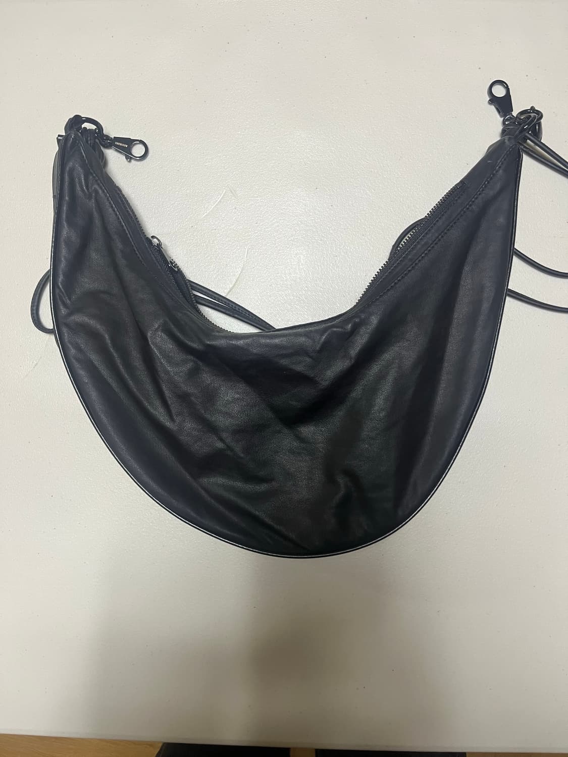 쿠시코크 블랙 레더 크로스백 상품이미지2