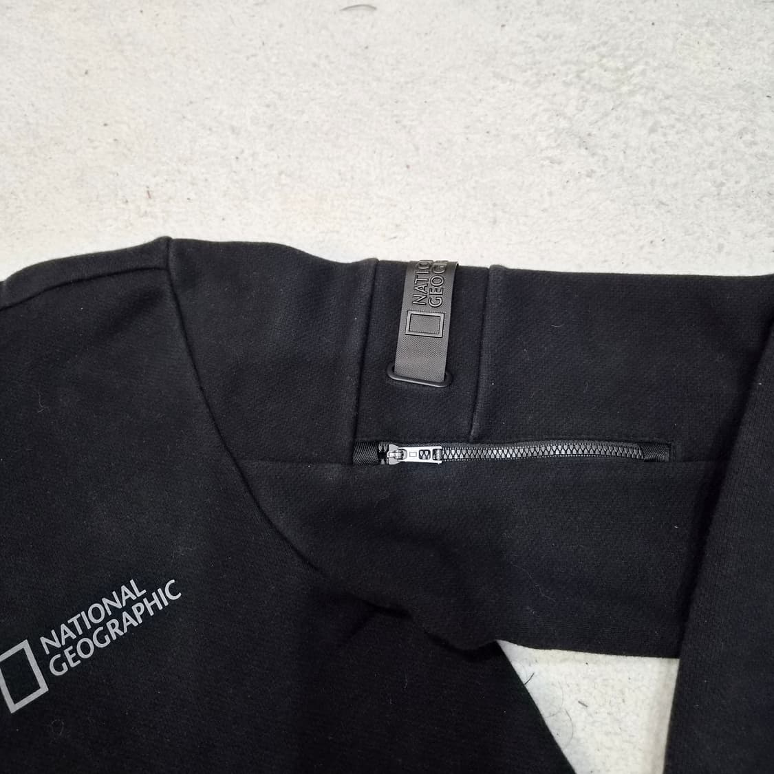 내셔날지오그래픽  맨투맨L 상품이미지3