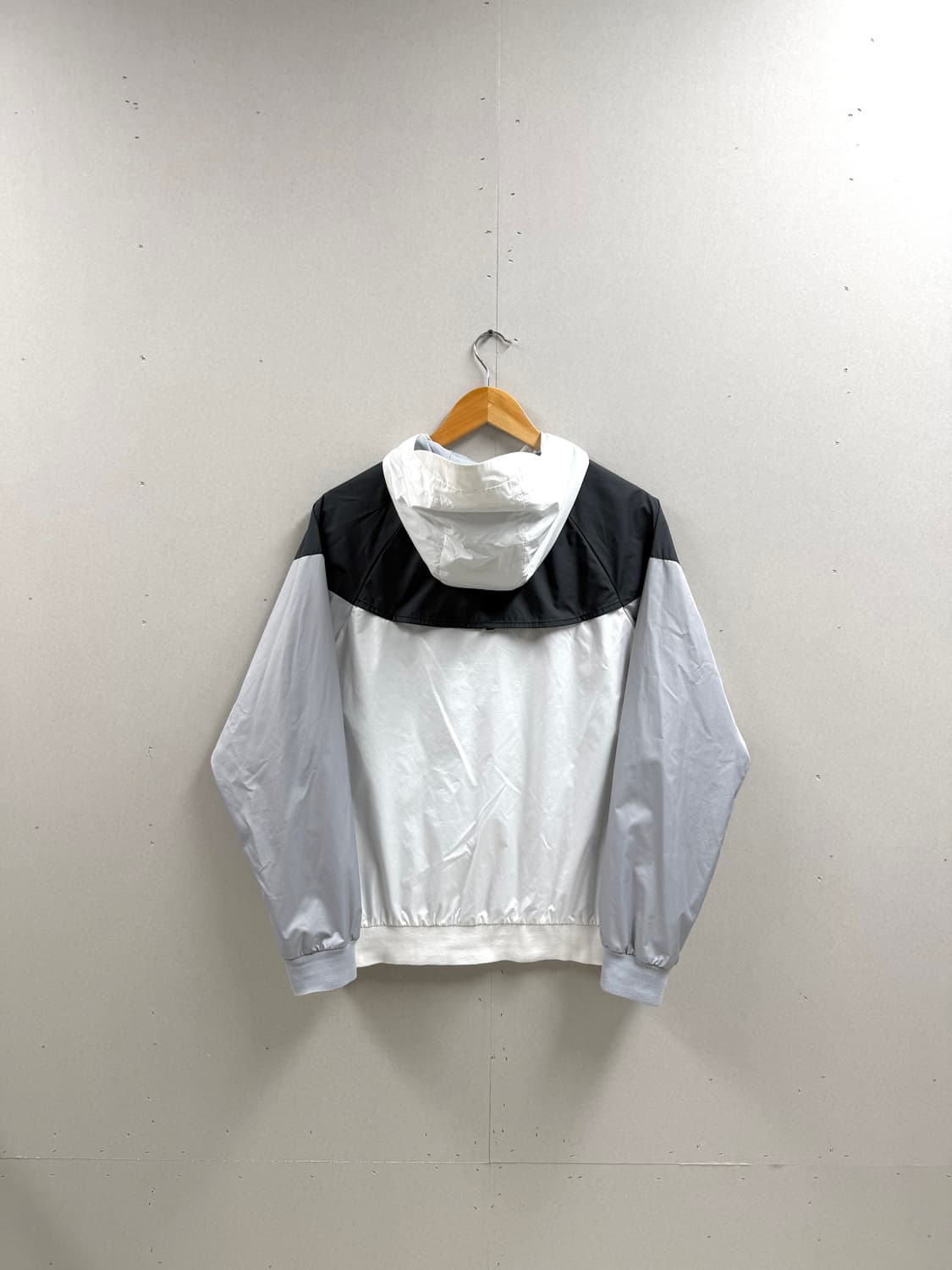 여성 80 (44~55) / 나이키 윈드러너 바람막이   상품이미지6