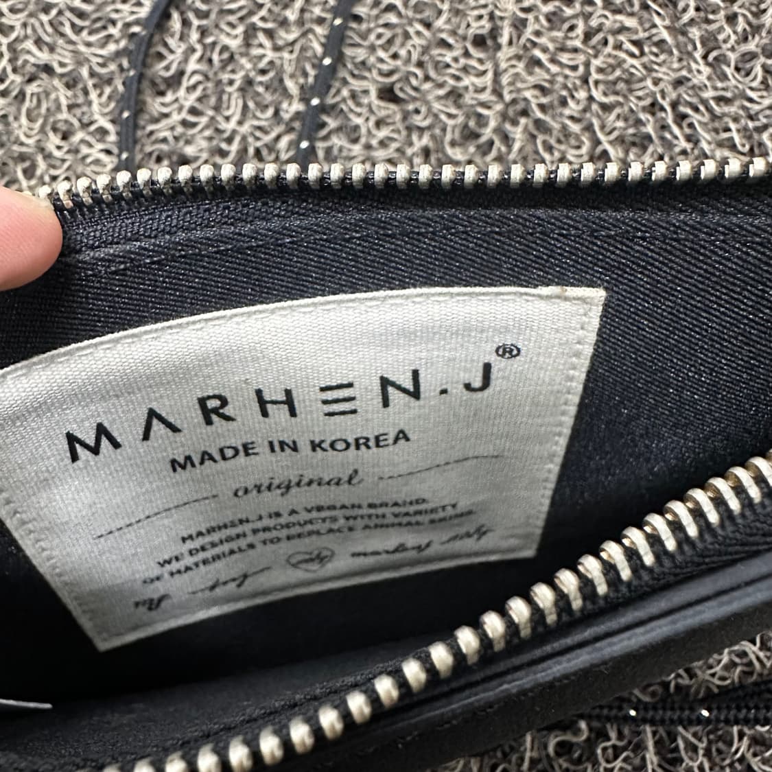 마르헨제이 롤리백 핸드폰 가방 블랙 상품이미지5