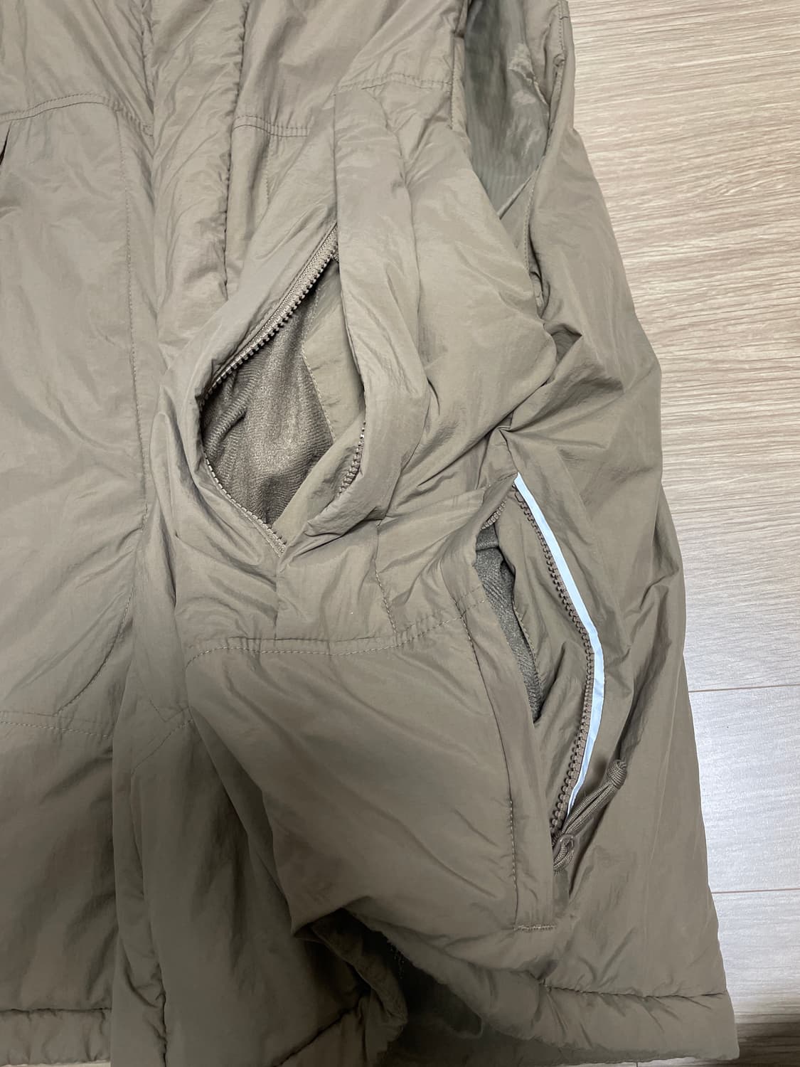 프릭스스토어 프리마로프트 다운베스트 L 다이와피어 상품이미지2