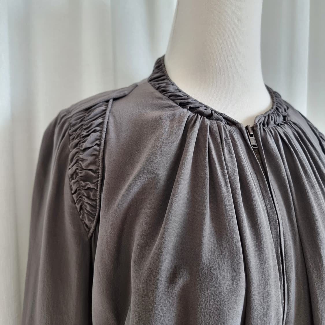 아떼 바네사브루노 실크100% 집업가디건 (55-66/표기36) 상태최상 상품이미지5