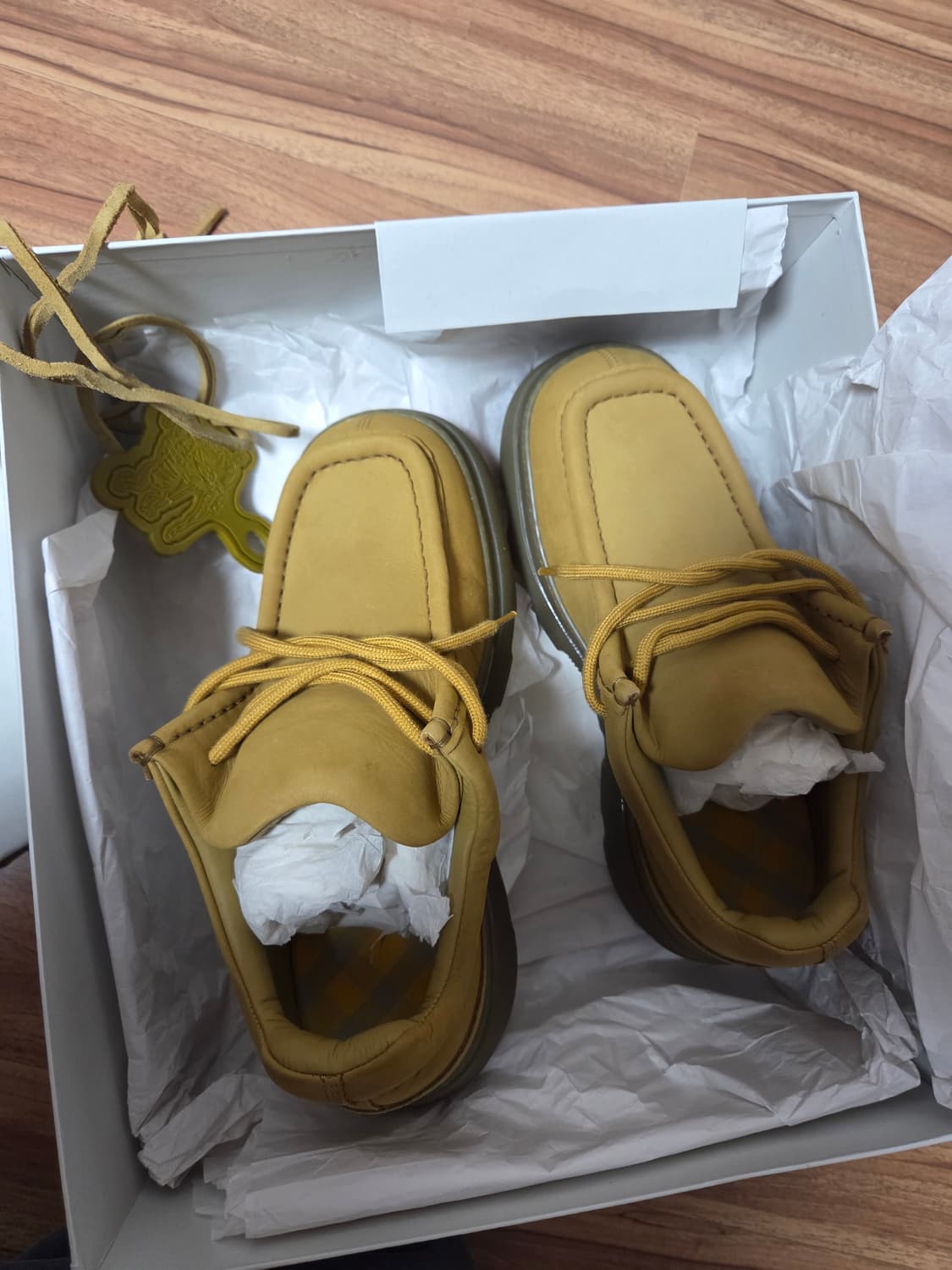 [41] 버버리 누벅 크리퍼 상품이미지1