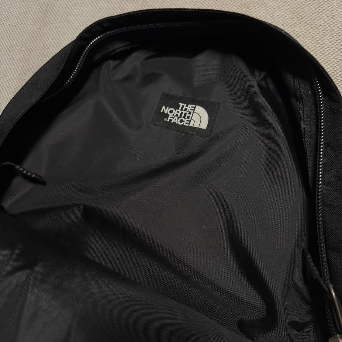 노스페이스 테크샷 블랙 백팩 상품이미지4
