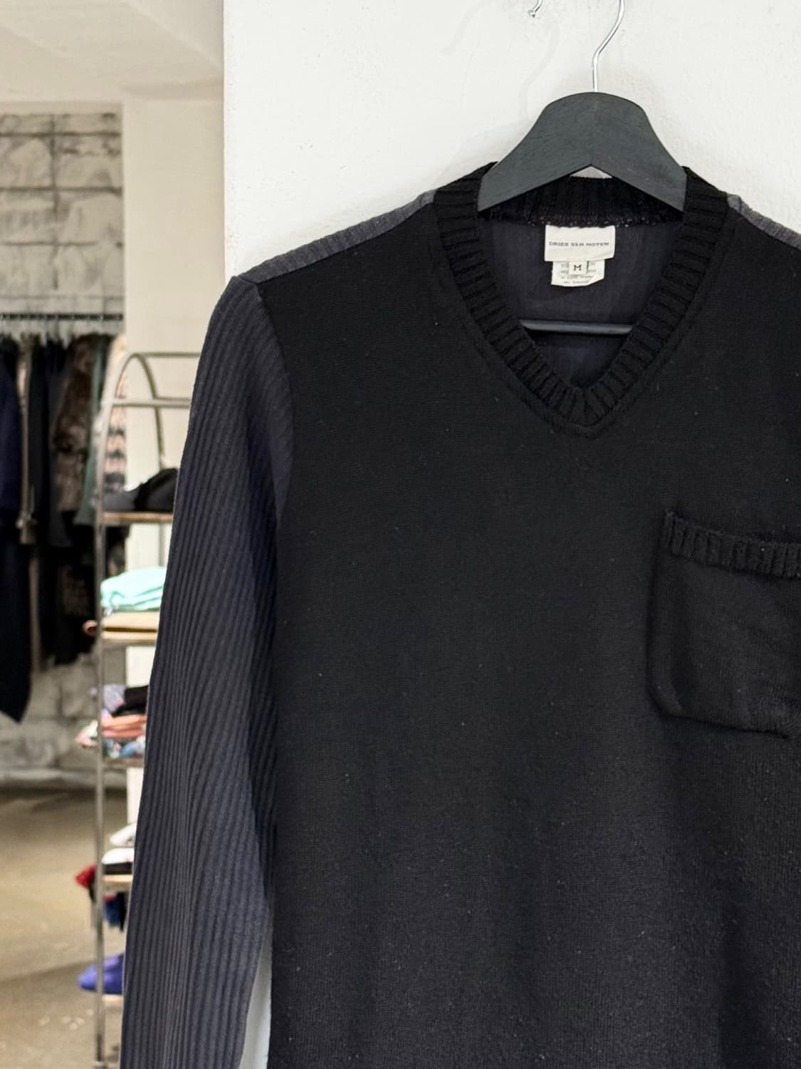 드리스 반 노튼 블랙 립니트 믹스 포켓 스웨터 상품이미지2