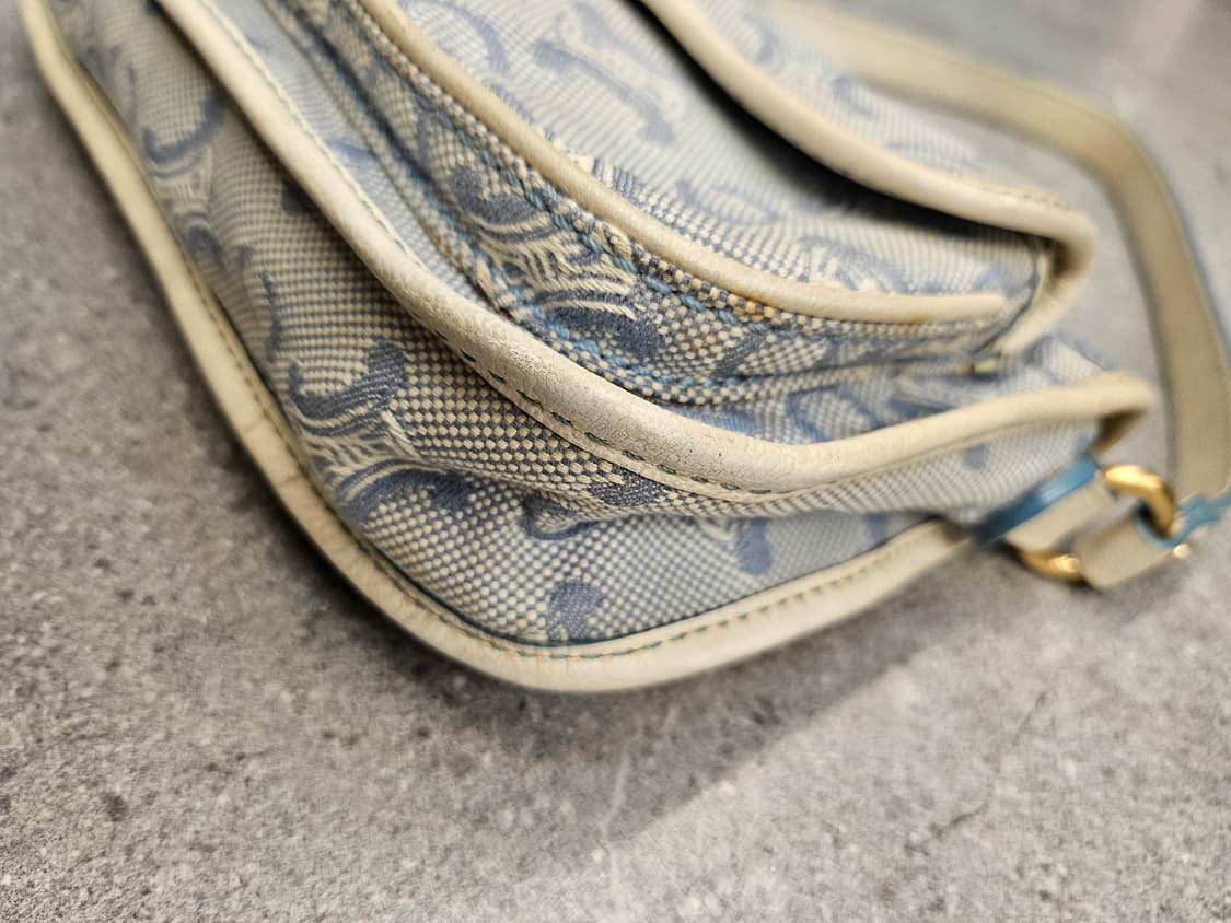 CELINE 셀린느 마카담 트리옹프 캔버스 및 가죽 숄 더백 상품이미지2