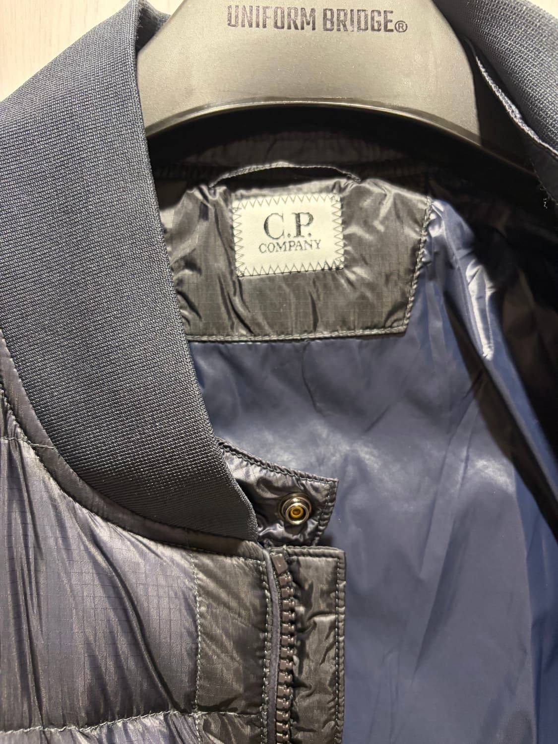 CP컴퍼니 디디쉘 경량패딩XL (네이비) 상품이미지6