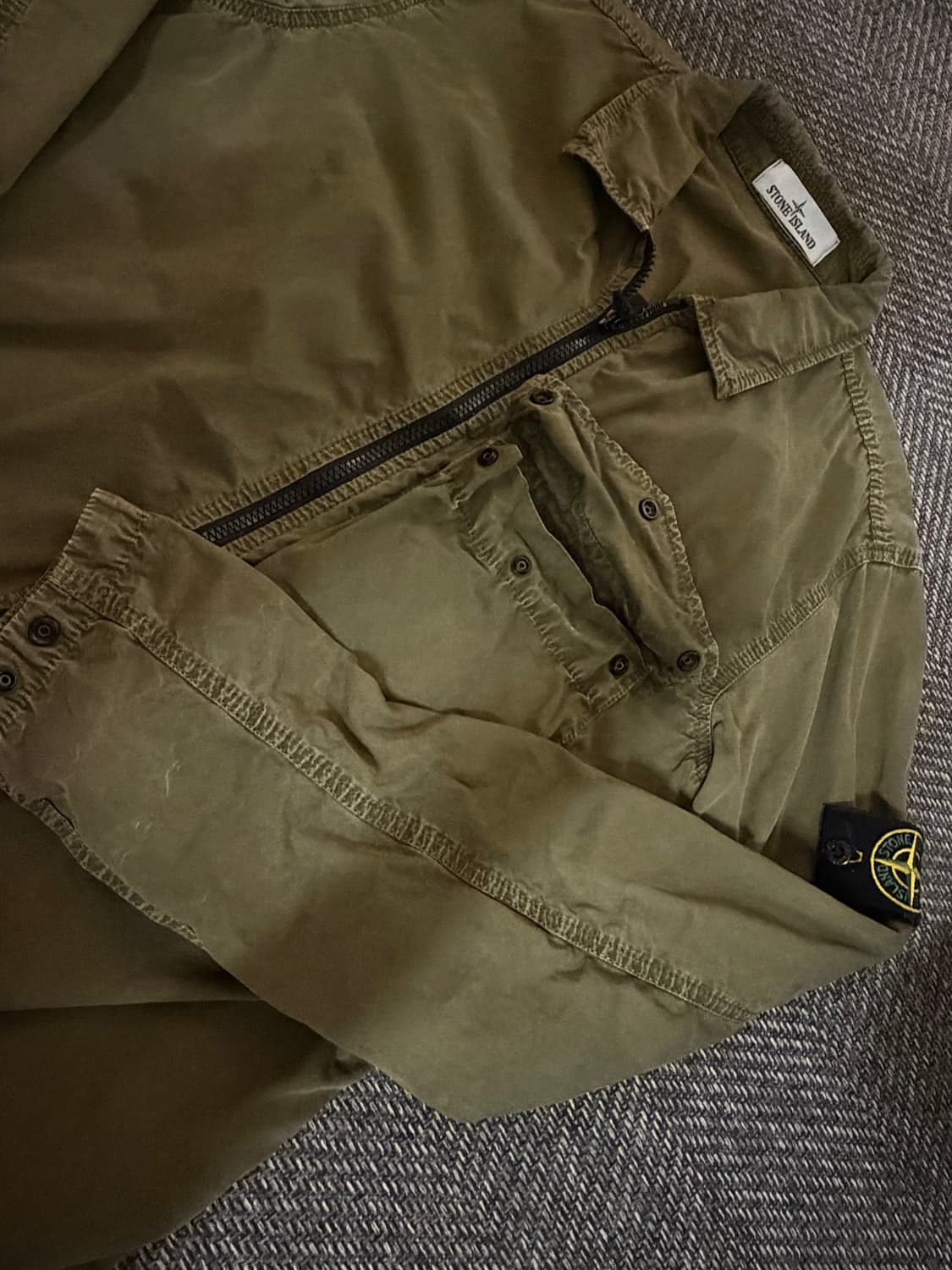 스톤아일랜드 원포켓 올드이펙트 오버자켓 L 카키 상품이미지2