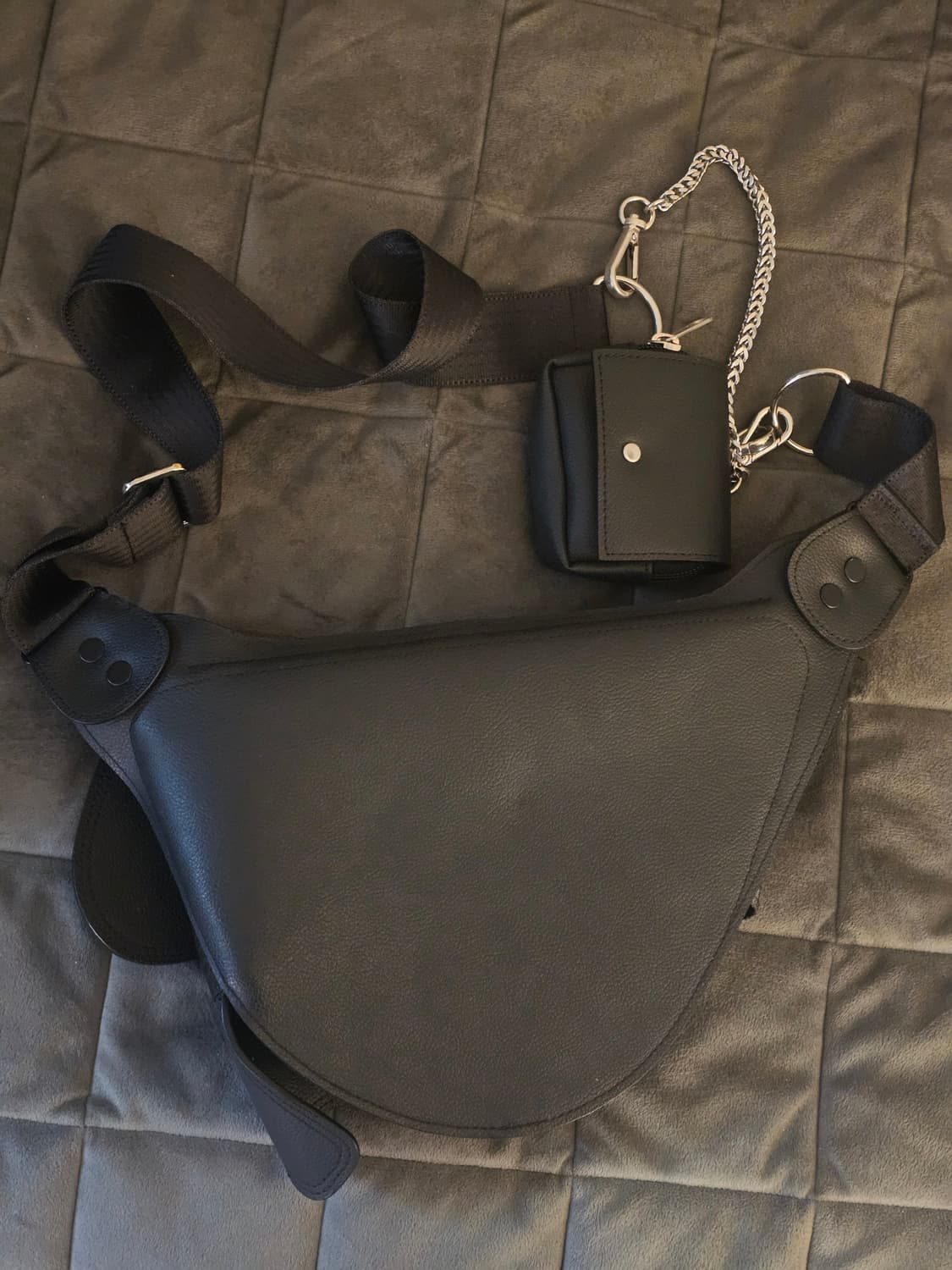 1회 착용) 이우가마카라스 Triple Covered Buckle Bag 상품이미지2