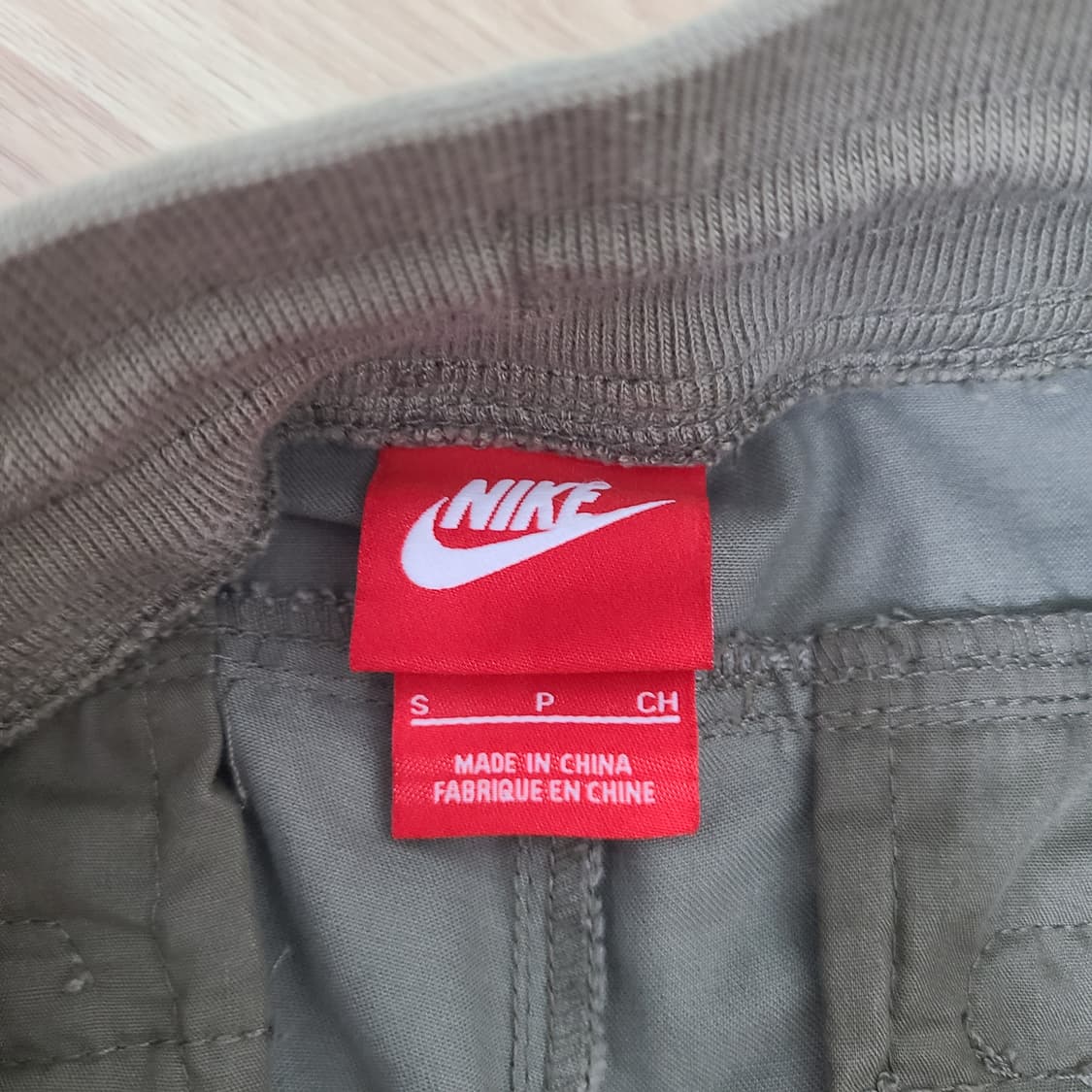 나이키 테크 팬츠 카키 상품이미지3