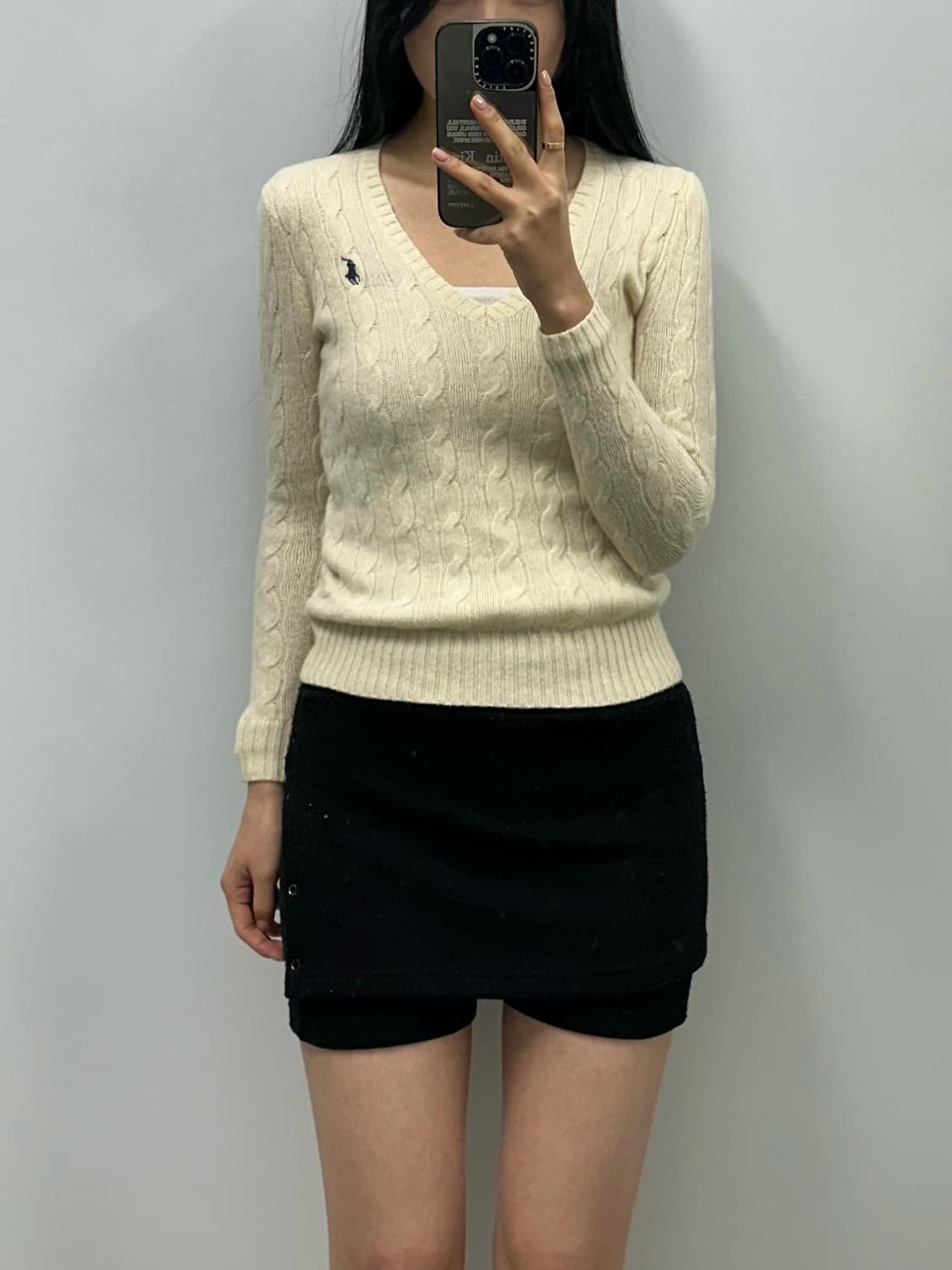폴로 랄프로렌 아이보리 브이넥 꽈배기 니트 상품이미지1
