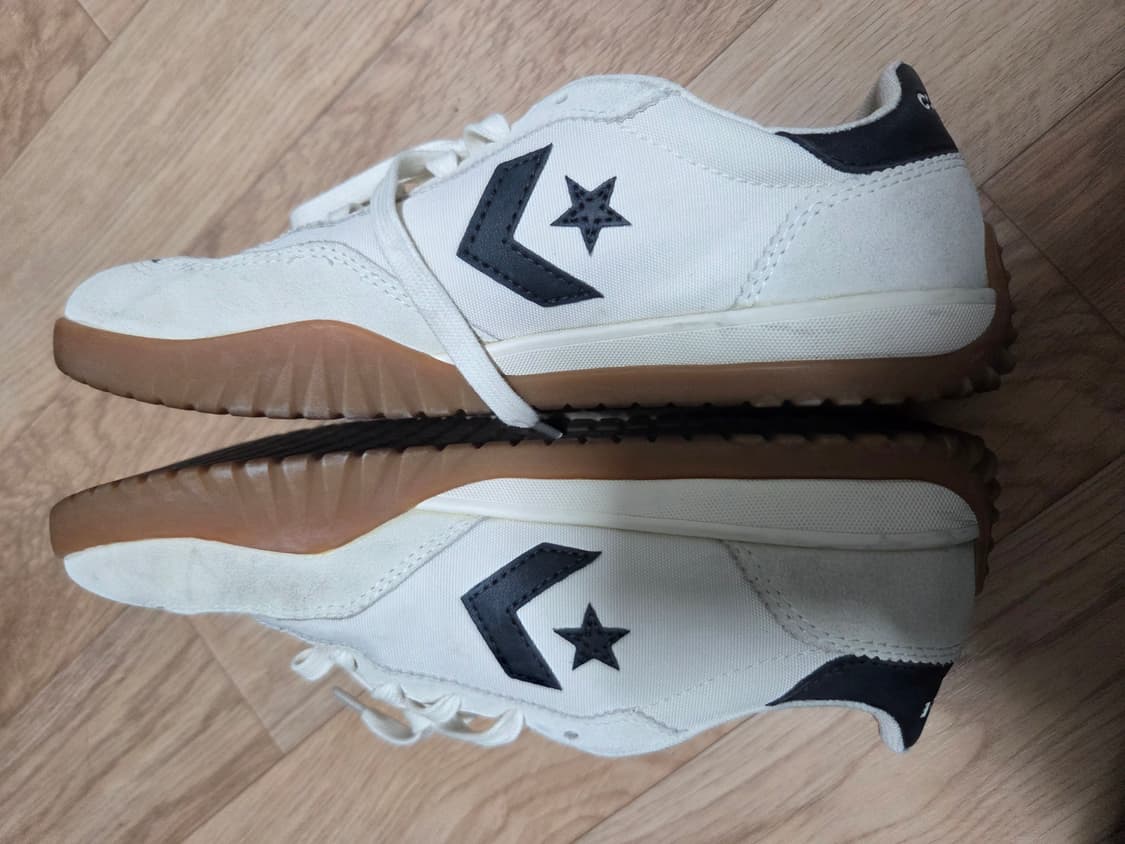 컨버스 런스타 트레이너 255 팝니다 상품이미지3