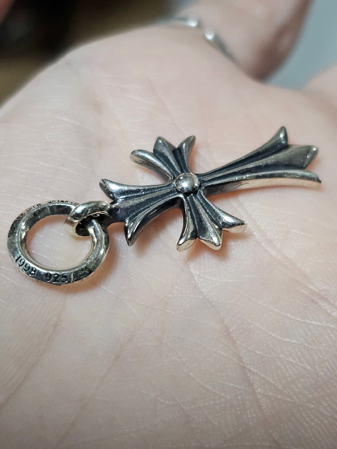 크롬하츠 타이니크로스 펜던트 상품이미지6