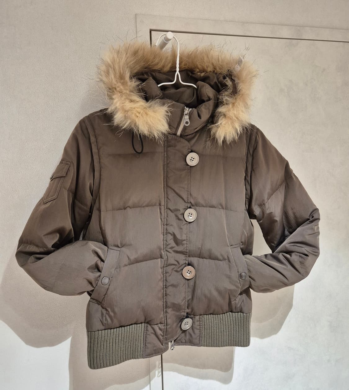 콤 사 이즘 브라운 패딩 상품이미지1