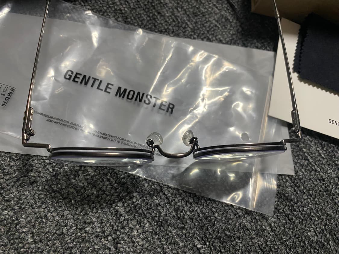[정리중] 젠틀몬스터 디어클래식 01 안경테 처분 상품이미지5