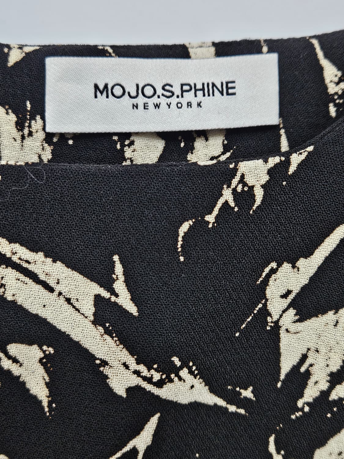 모조에스핀(MOJO.S.PHINE) 

모조에스핀 미디원피스66 상품이미지3