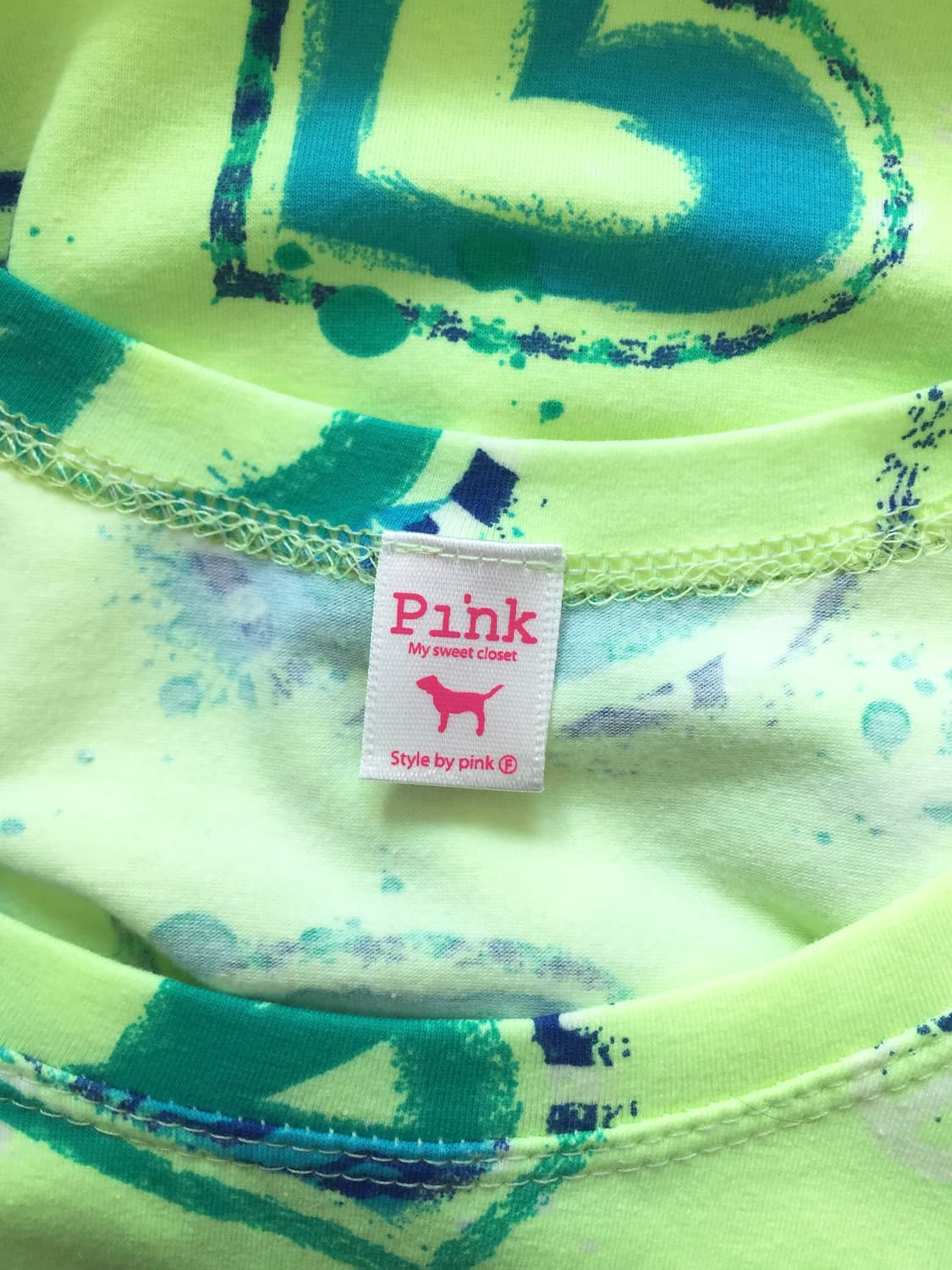 PINK  Neon Lime Peace Graphic Top 상품이미지6