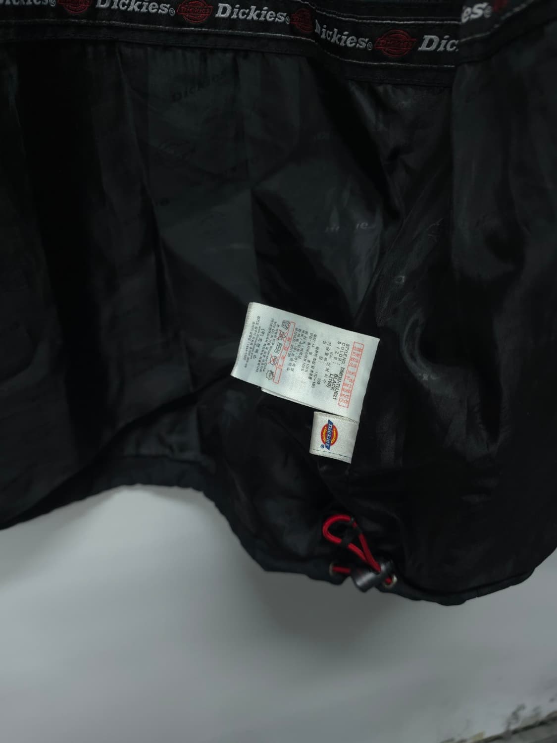 ​디키즈(Dickies) 올블랙 자수 로고 후드 바람막이 자켓 (L) 상품이미지10